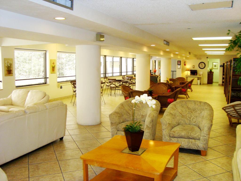 Golden Strand Resort Sunny Isles Beach Extérieur photo
