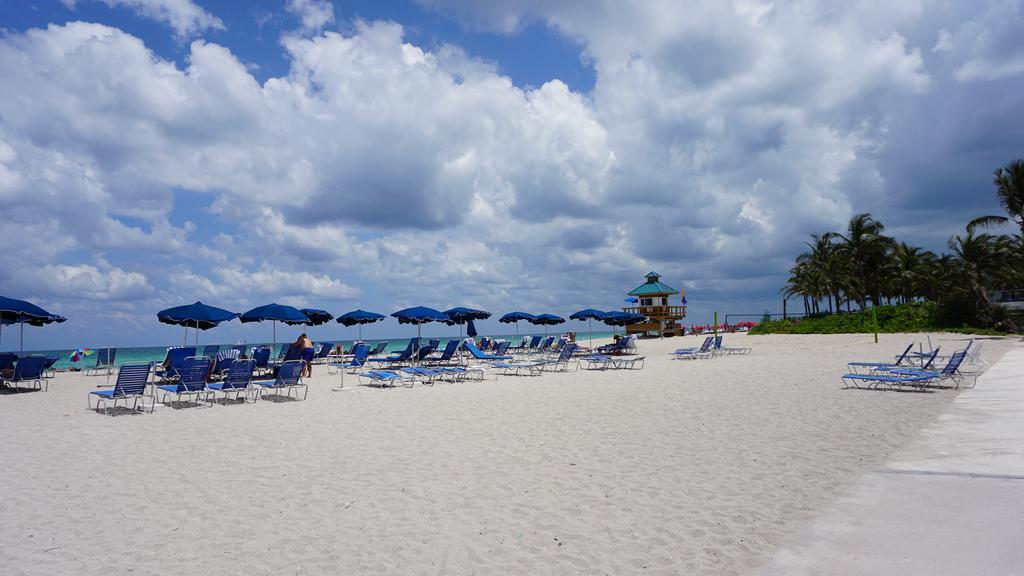 Golden Strand Resort Sunny Isles Beach Extérieur photo